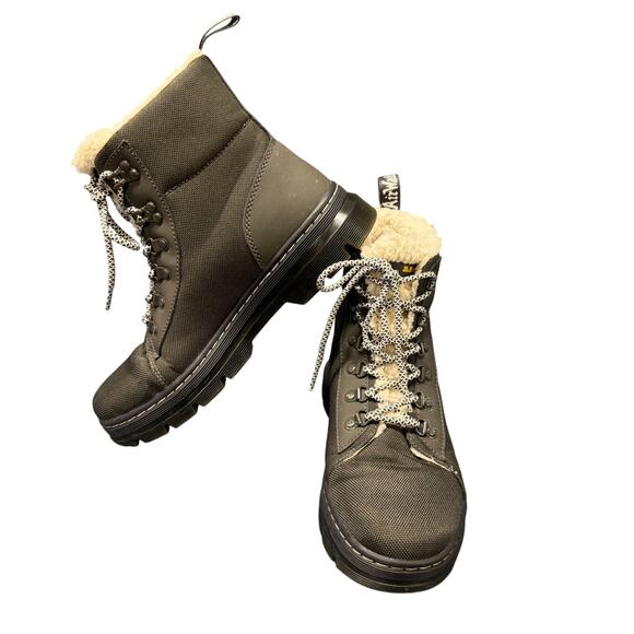 Dr Doc Martens Boots Womens 10 Combs Gunmetal Fray Faux Fur Lined Lace Up - Picture 1 of 12